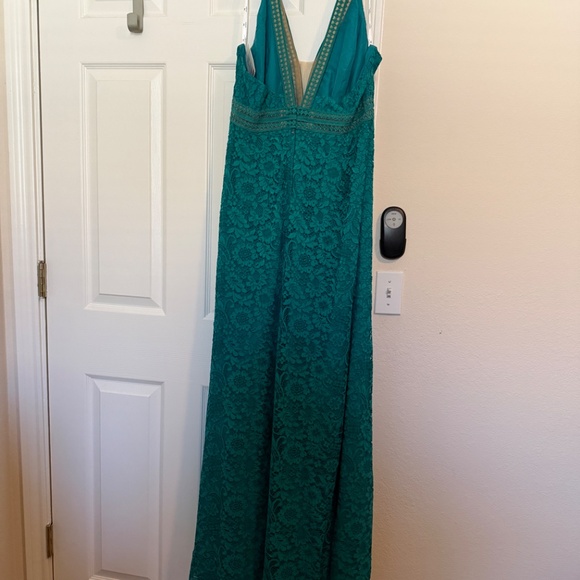 NWT David Bridal All Over Lace Sleeveless Full Length Gown/Dress Jade Sz 18 - Picture 5 of 13
